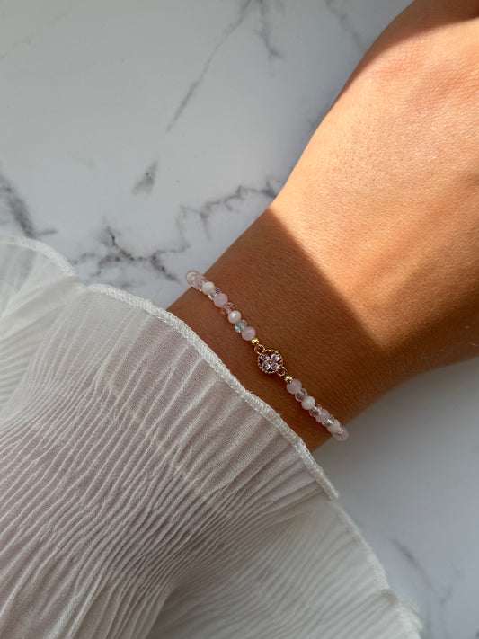 Perlenarmband mit Bunten Kristallperlen, Goldenen Perlen + Kleeblatt Anhänger - 10954