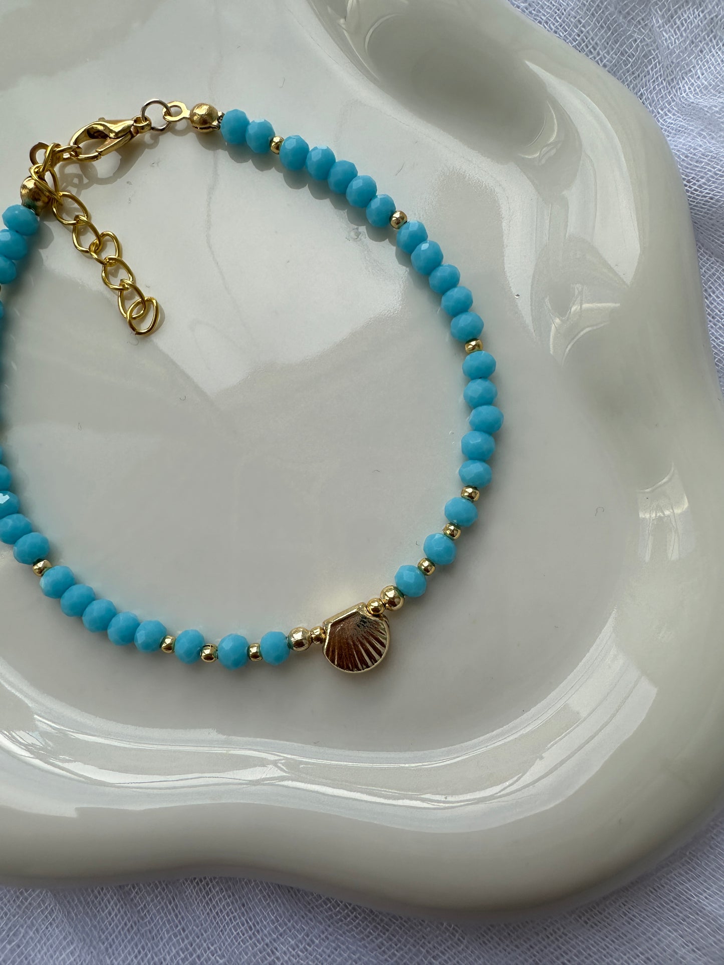 Fußkette mit Blauen und Goldenen Perlen + Muschel Anhänger - 10082