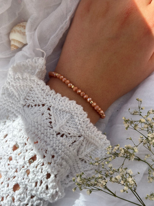 Perlenarmband mit Kristallperlen und goldenen Dorika Perlen - 10826