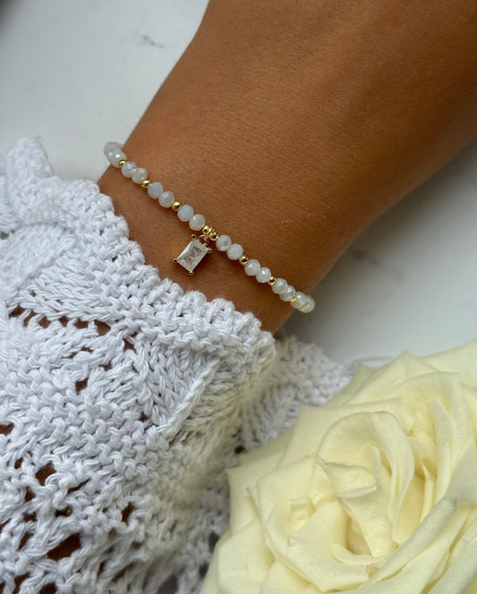 Perlenarmband mit Weißen Kristallperlen und Goldenen Perlen + Stein Anhänger - 10889