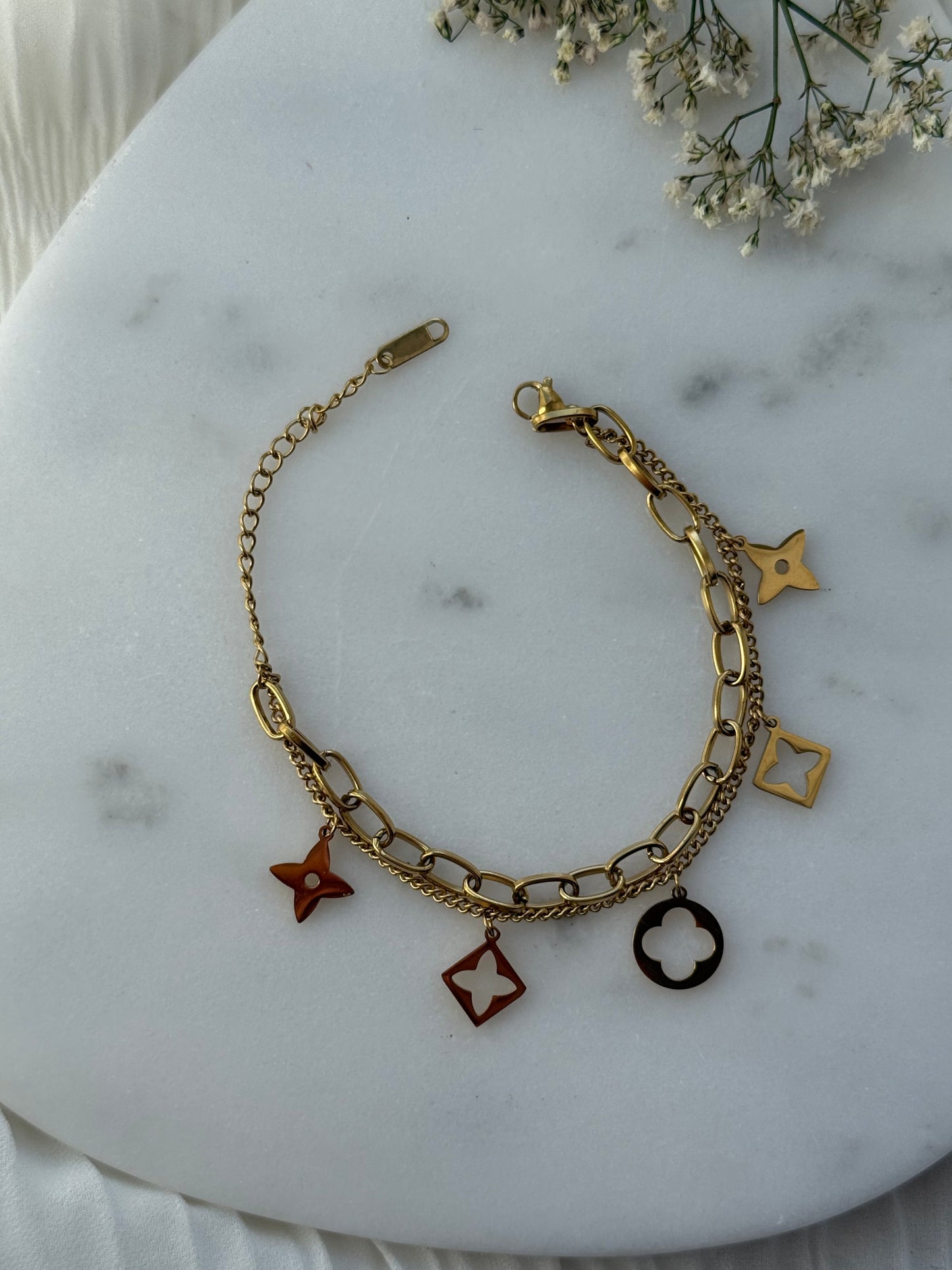 Goldenes Edelstahl Armband Clover - 11104