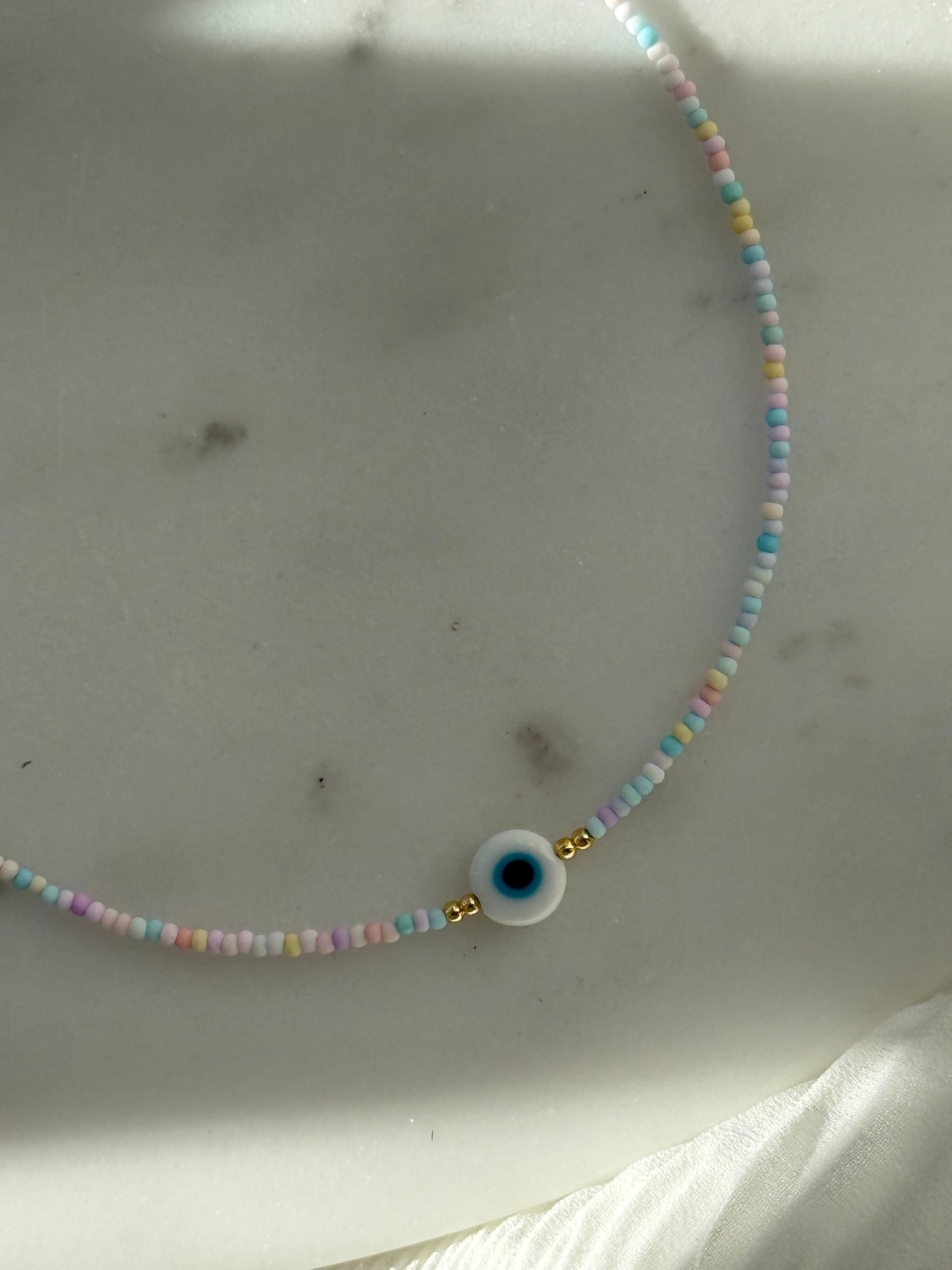 Perlenkette mit Pastell Perlen + Evil Eye Anhänger - 2162