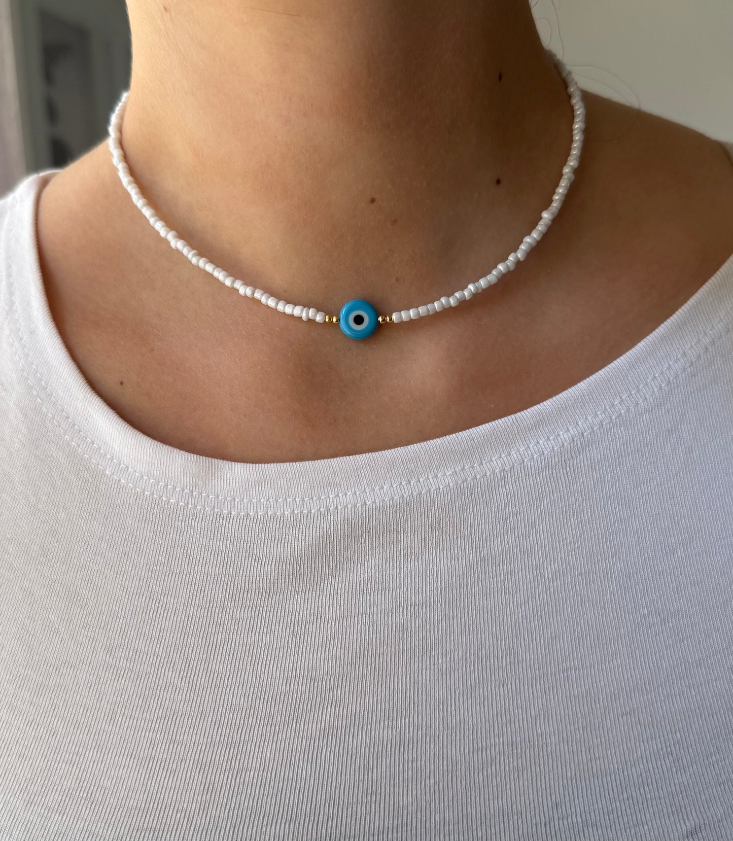 Perlenkette mit Weißen Perlen und Goldenen Perlen + Nazar / Evil Eye Anhänger - 11003