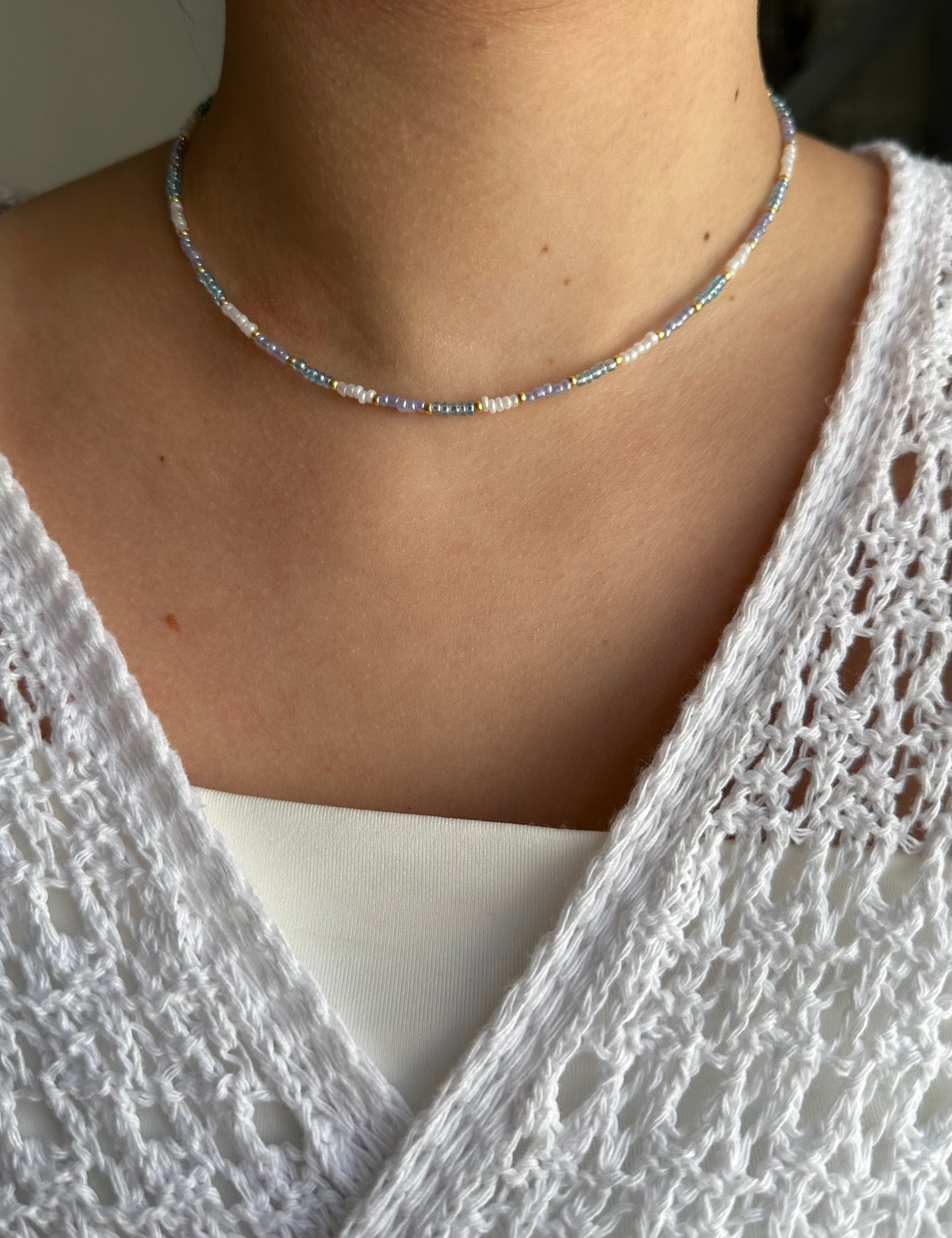 Perlenkette mit Blauen und Weißen Perlen - 10707