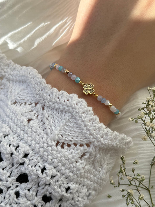 Perlenarmband mit Bunten Kristallperlen, Goldenen Perlen + Kleeblatt Anhänger - 2108