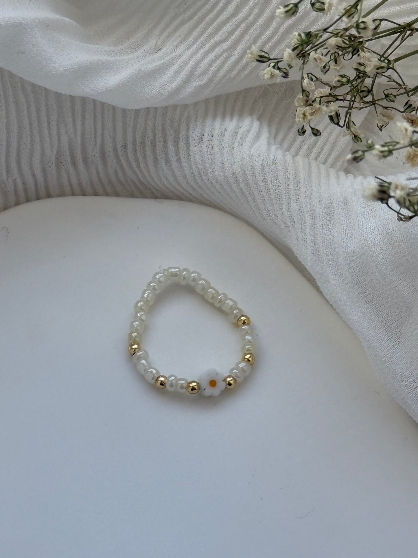 Perlenring mit Gelben und Goldenen Perlen + Papatya Anhänger - 2147