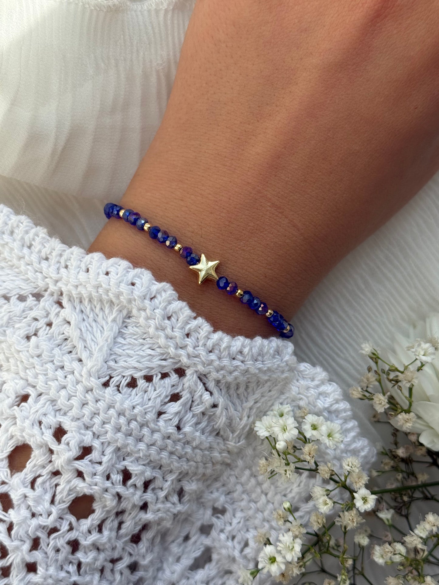 Perlenarmband mit blauen Perlen, Goldenen Perlen + Stern Anhänger 10960