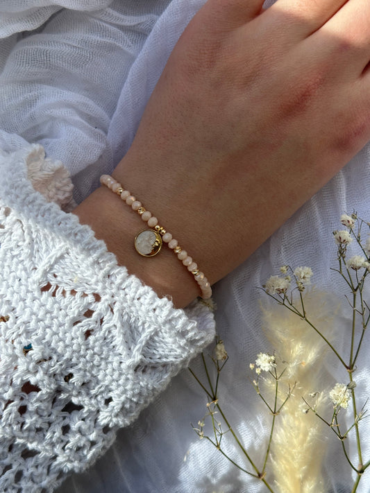 Perlenarmband mit Beigen Kristallperlen + Mond Anhänger - 10688