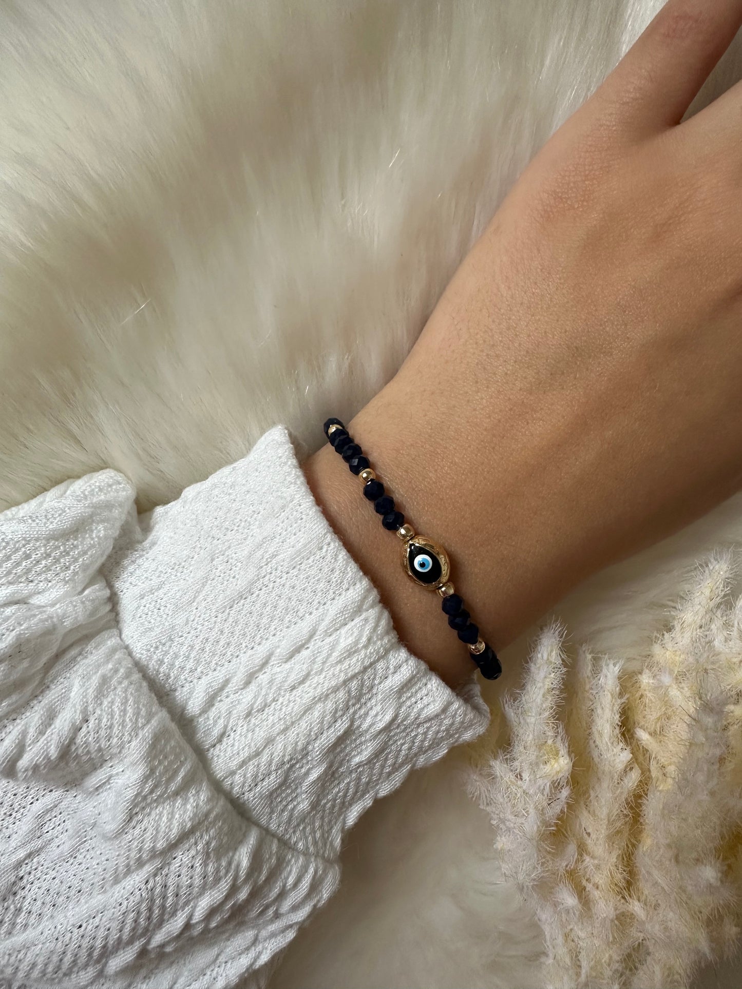 Perlenarmband mit Blauen Kristallperlen und evil eye Anhänger - 10348