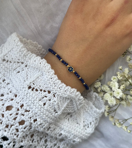 Perlenarmband mit Blauen Kristallperlen und Blumen Anhänger - 10518
