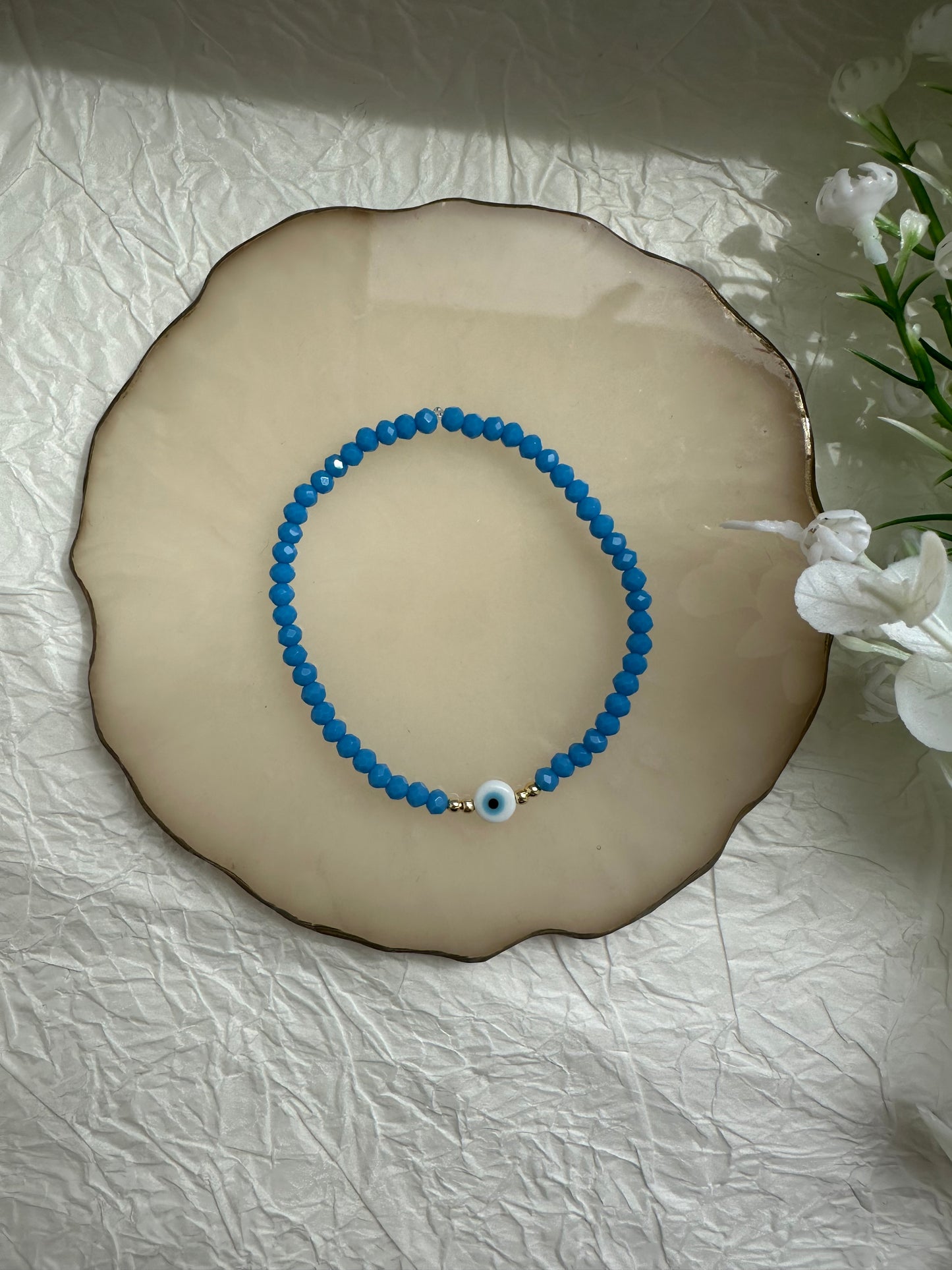 Perlenarmband mit Blauen Perlen und einer Nazar Perle - 10239