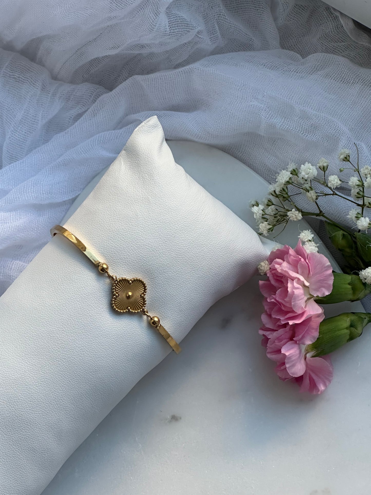 Goldener Clover Armreif - 10635