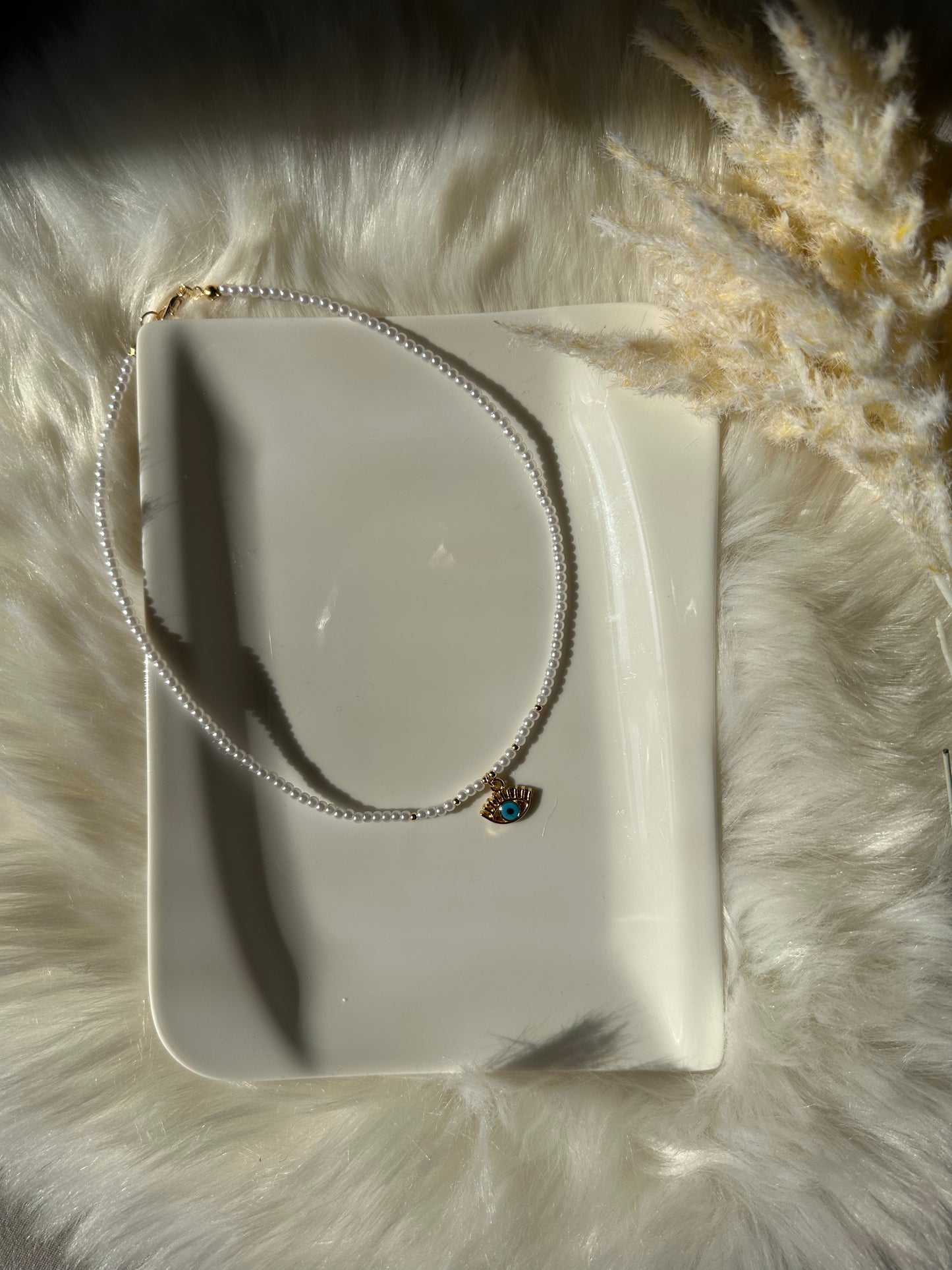 Perlenkette chocker weiß mit Nazar Anhänger - 10192
